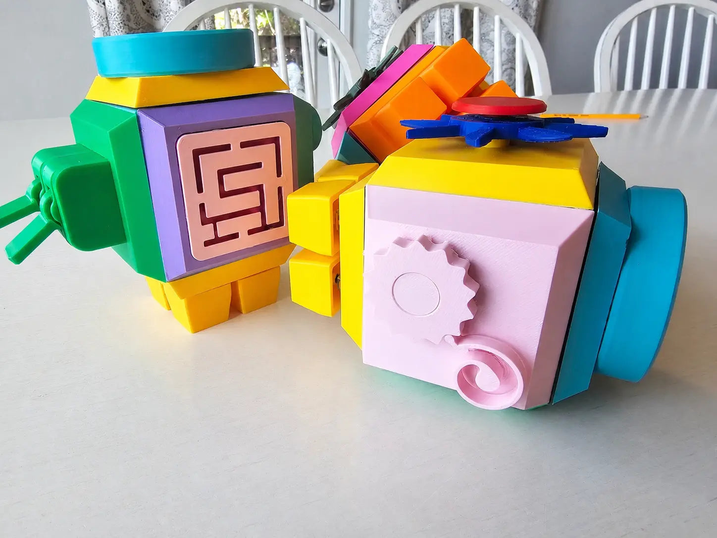 The Tween Space Modular Fidget Cube — Swappable Sensory Toy | 4 Inch